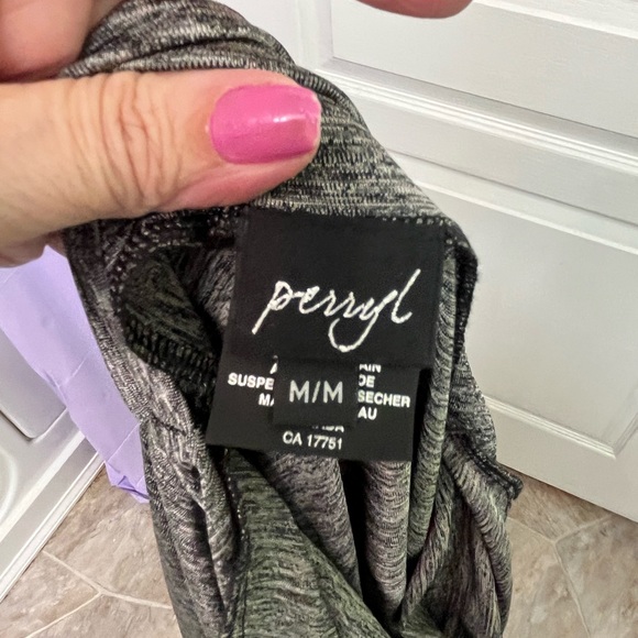 Perry L Women’s Grey Blend Cowl Neck Long Sleeves Viscose Blend Top Size M.  New - Picture 8 of 9
